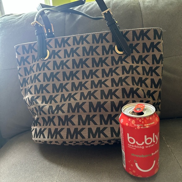 Timeless, Neutral Beige and Black Michael Kors Purse - Picture 2 of 4